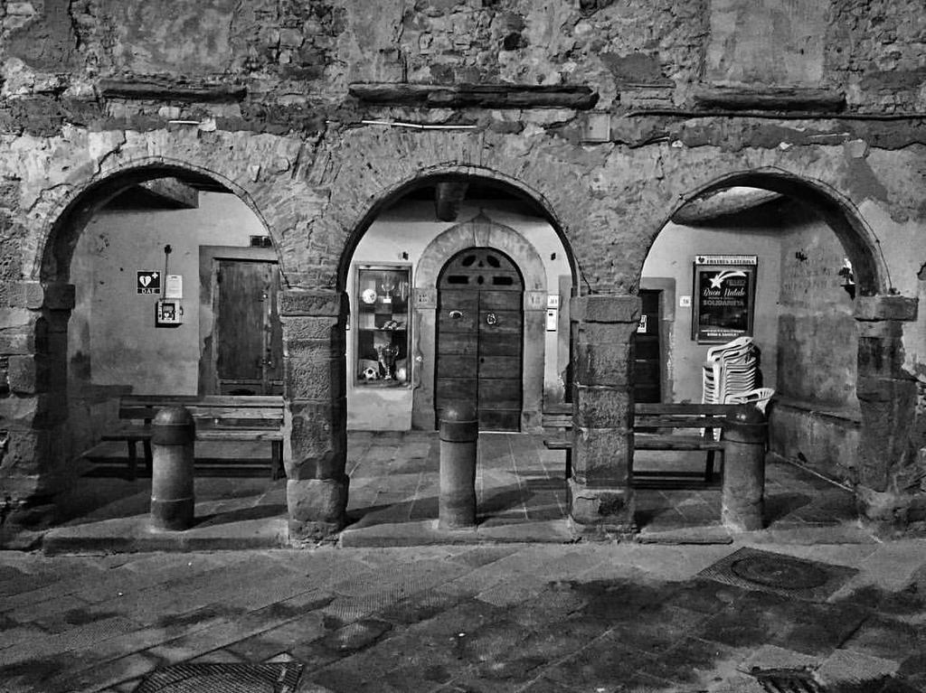 La Finestra Sul Borgo Dimora Storica Lejlighed Laterina Eksteriør billede